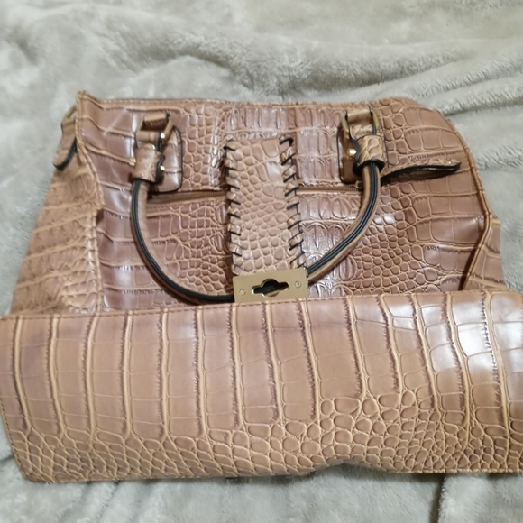 Charming charlie purse - Picture 2 of 3